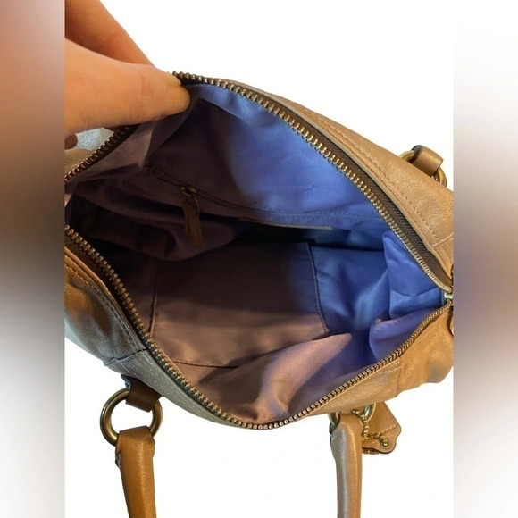 COACH Gorgeous Leather Golden-Tone Shoulder Bag Purse with Lilac Interior GUC - Picture 12 of 15